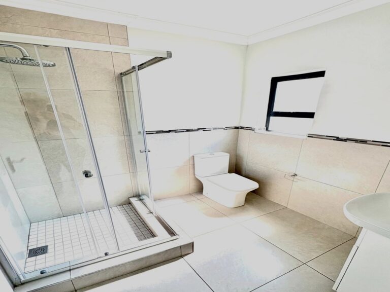 WhatsApp Image 2025-08-29 at 15.50.04 (1)