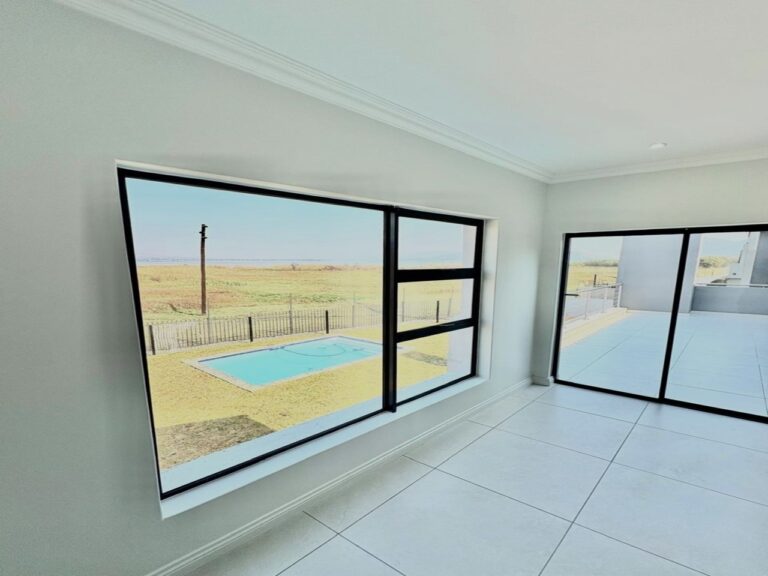 WhatsApp Image 2025-08-29 at 15.50.06 (2) (1)