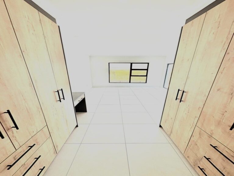 WhatsApp Image 2025-08-29 at 15.50.08 (1) (1)