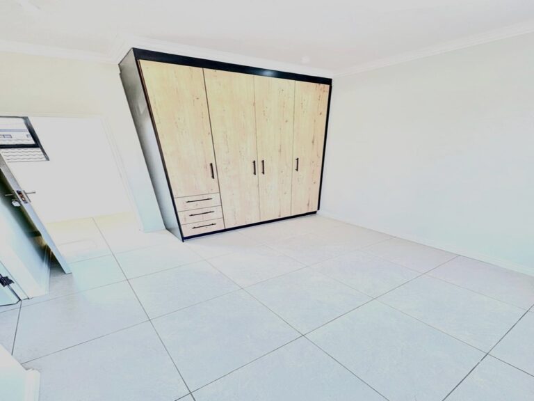 WhatsApp Image 2025-08-29 at 15.50.08 (2) (1)