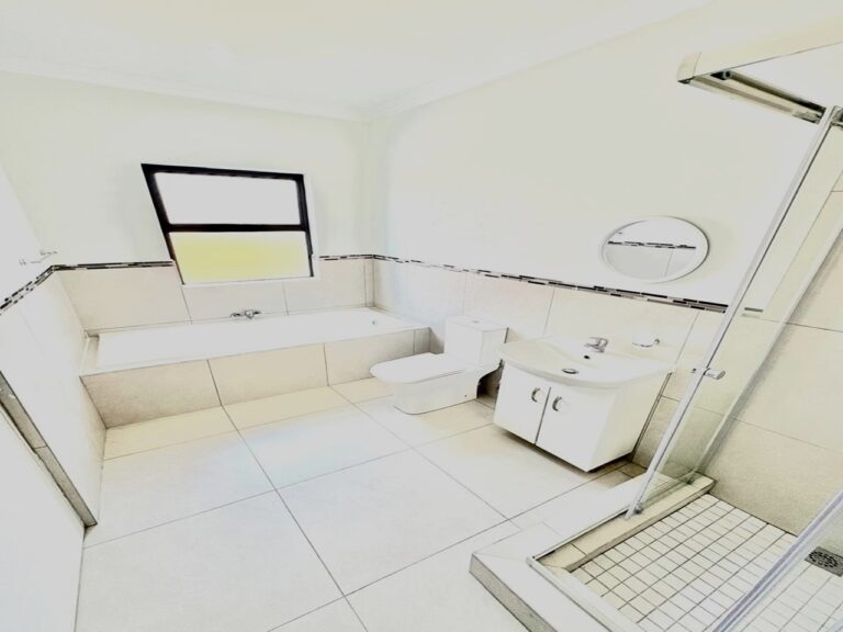 WhatsApp Image 2025-08-29 at 15.50.09