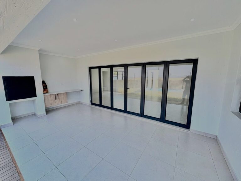 WhatsApp Image 2025-08-29 at 15.50.11 (1)